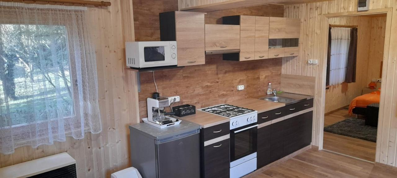 Keri Apartman Mosonmagyaróvár Exterior foto