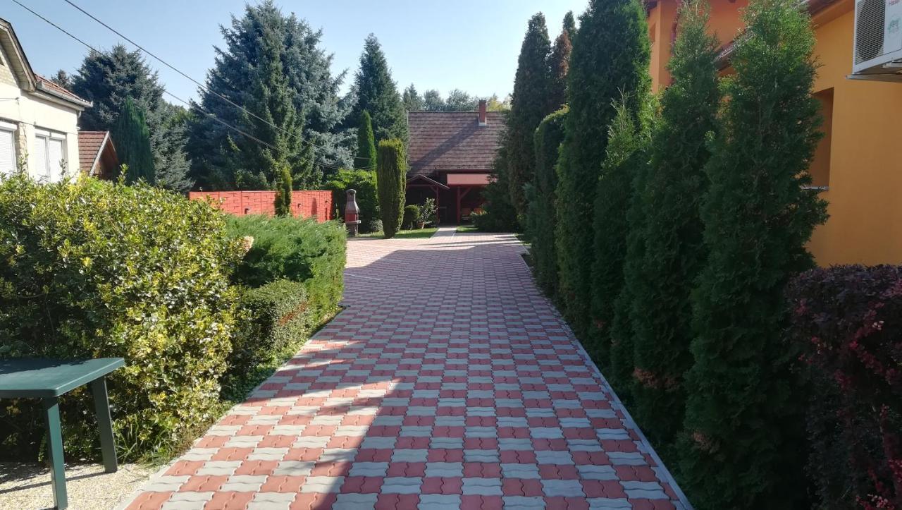 Keri Apartman Mosonmagyaróvár Exterior foto